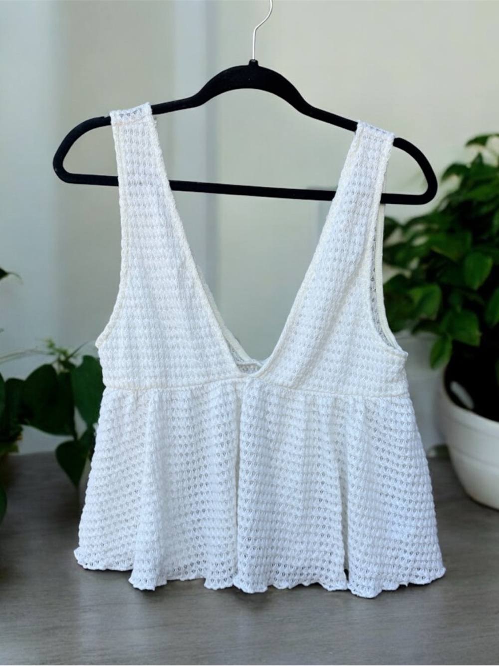 Urban Outfitters NWT Peplum Top Medium - Picture 2 of 3